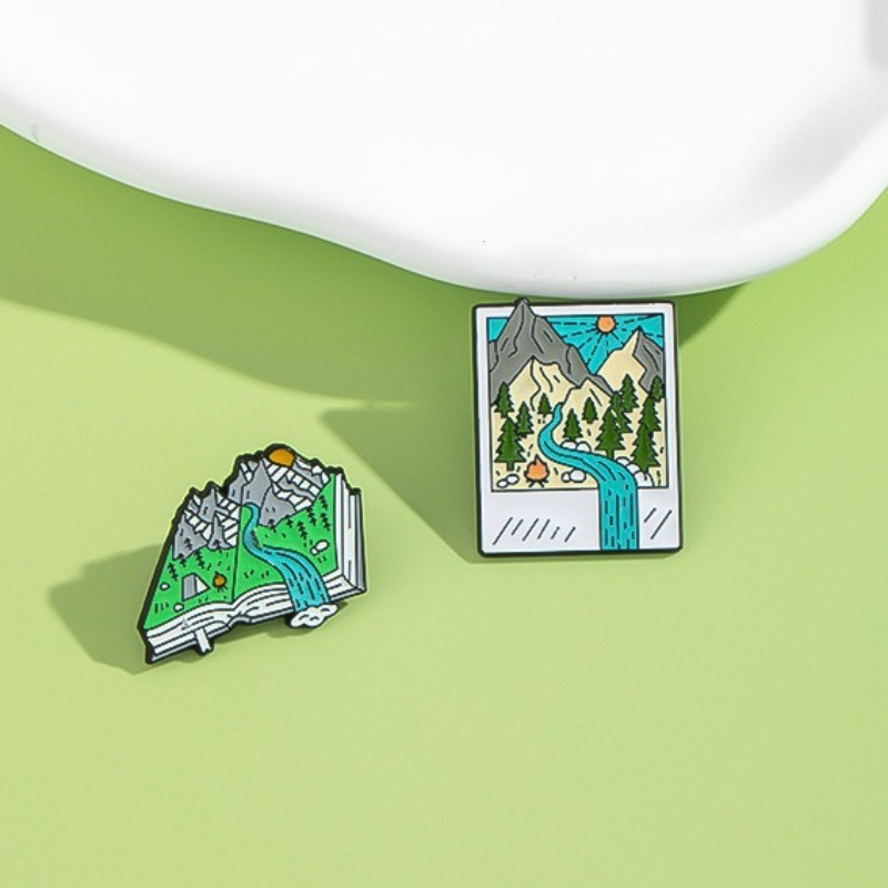 Alfinetes esmaltados com tema  - Outdoor Adventure Books avaliação e preço