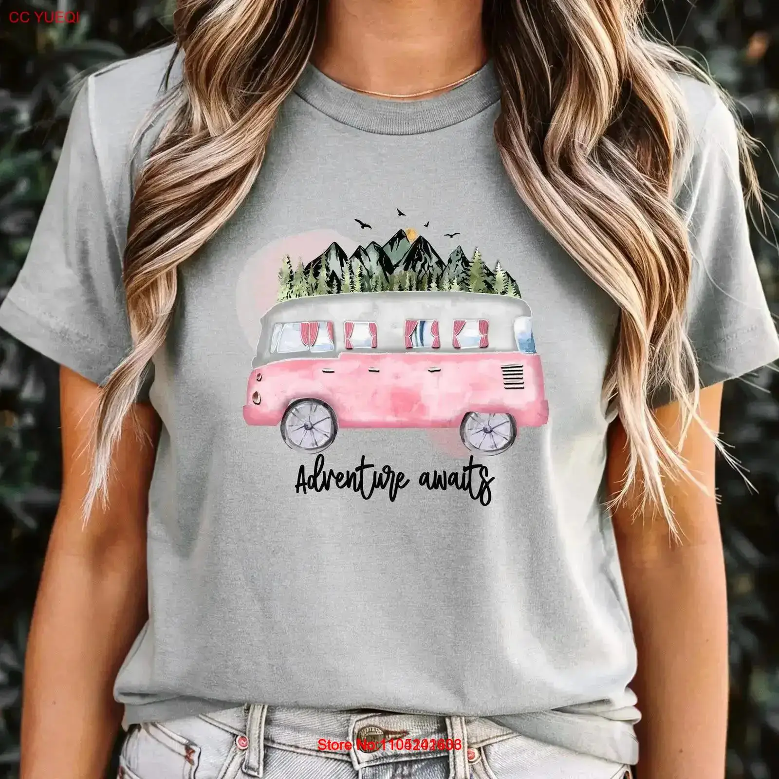 Camiseta Adventure Awaits para - Outdoor Adventure Mountaintop Backpack avaliação e preço
